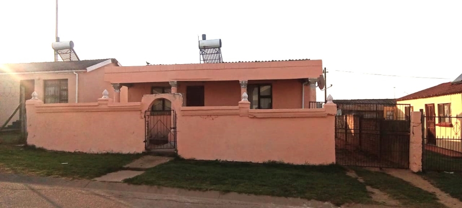 2 Bedroom Property for Sale in Kwa Nobuhle Eastern Cape